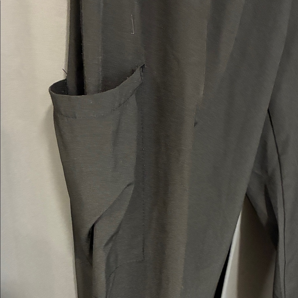 Stylish Black Women's Pants - Picture 4 of 8